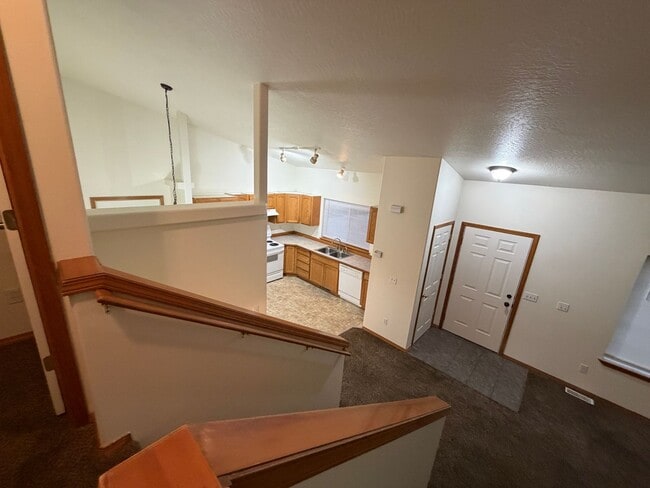 Building Photo - New paint! 4 Bedroom in West Pasco close to Maya Angelou Elementary!