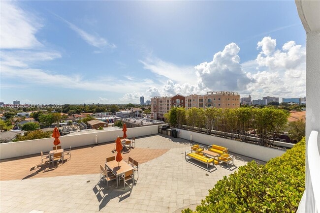 Building Photo - 3180 SW 22nd St