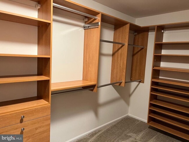 Building Photo - 1710 Chanticleer