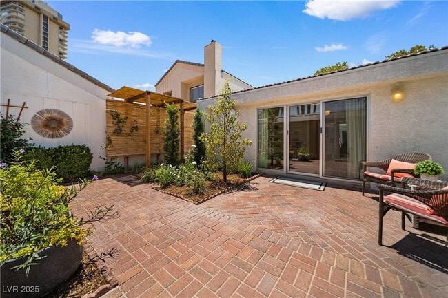 Building Photo - 3027 Bel Air Dr