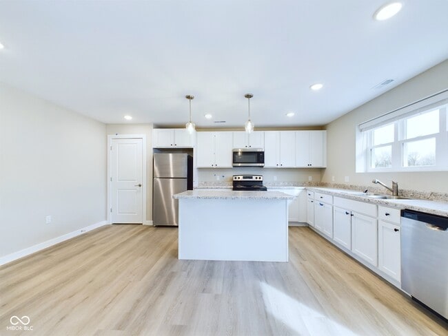 Building Photo - 10149 Sherry Ln