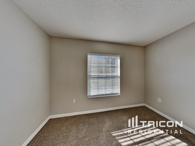 Building Photo - 128 Bud Hollow Dr