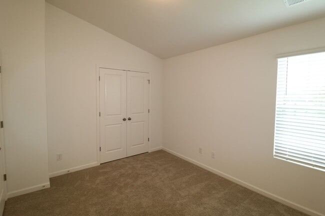 Building Photo - 1724 Granby Hts Dr
