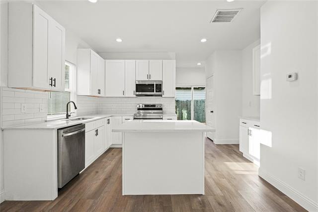 Building Photo - 2731 Rogers St