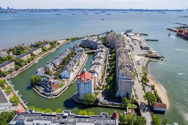 Building Photo - 30 CONSTITUTION Way