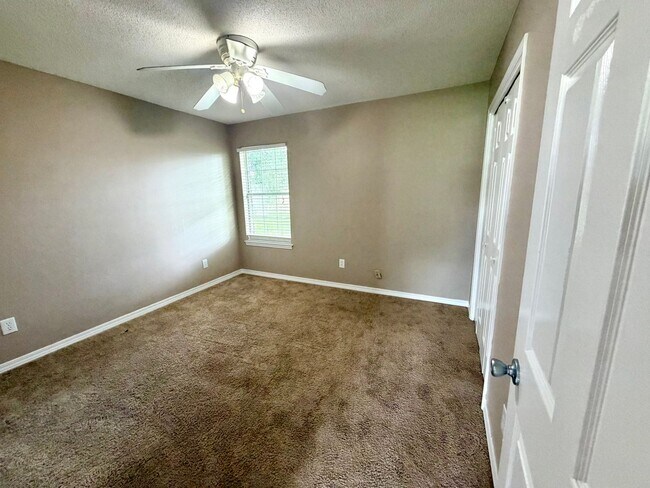 Building Photo - 4316 Bayou Ridge Dr