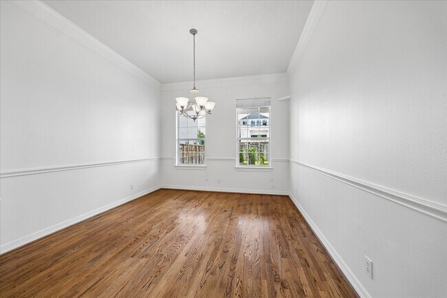 Building Photo - 7608 Janak Dr