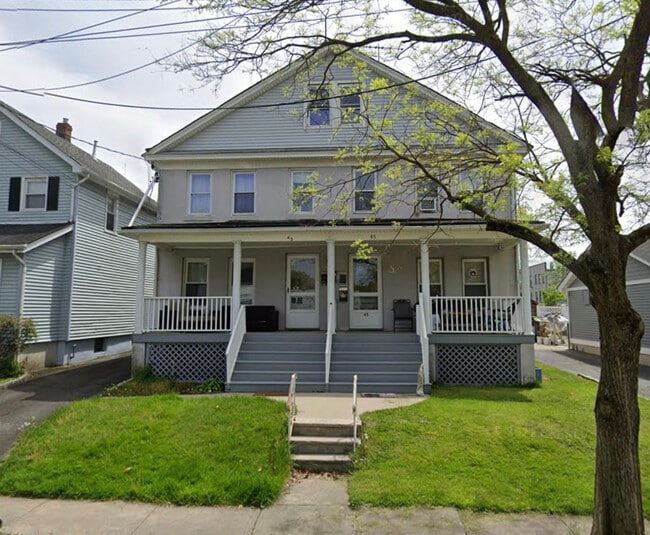 Building Photo - 43 2nd Ave