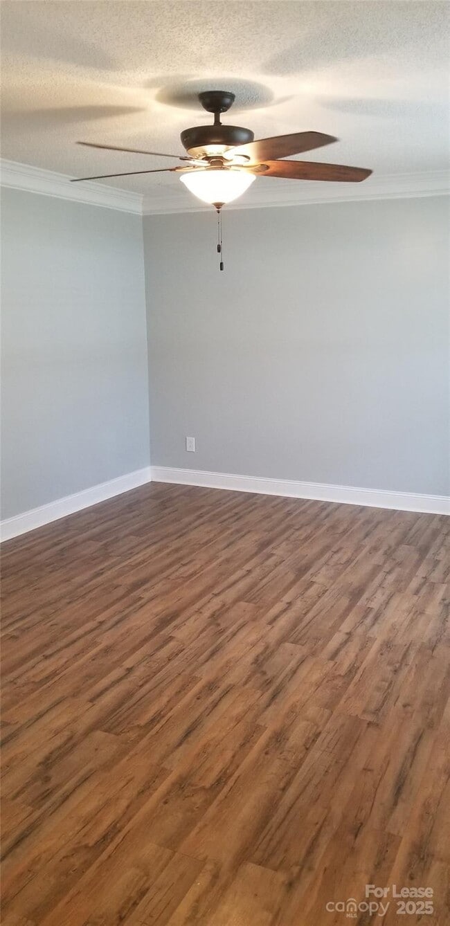 Building Photo - 853 Matthews School Rd