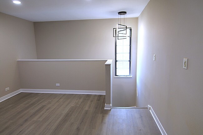 Building Photo - 700 Colby Ct