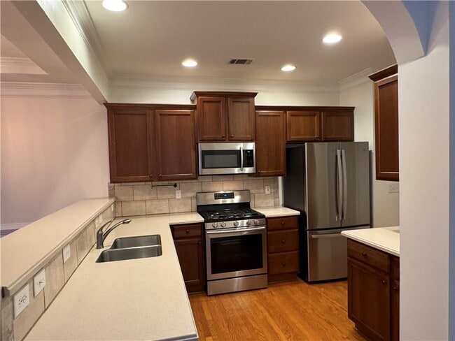 Building Photo - 5055 Hastings Terrace