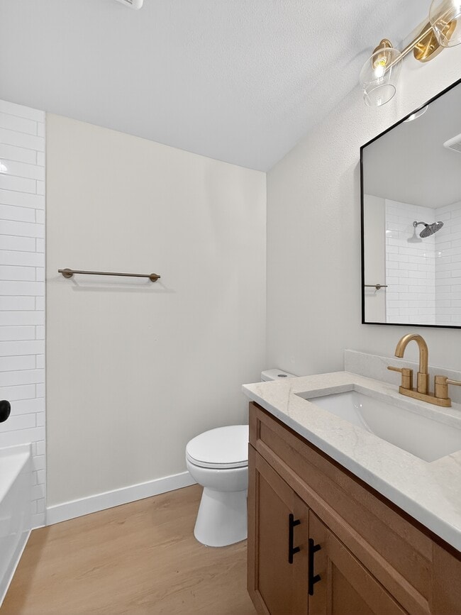Building Photo - 925 N 75th St