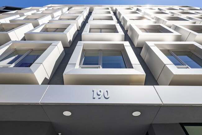 Building Photo - 190 Academy St