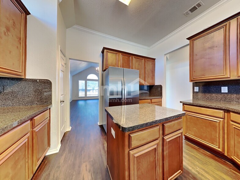 Building Photo - 515 Hampton Ct