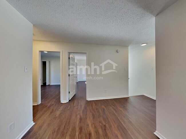 Building Photo - 9414 W Stargazer Dr