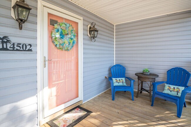 Building Photo - FURNISHED OFF-SEASON MONTHLY RENTAL