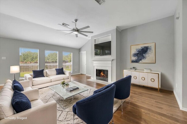 Building Photo - 3915 Summerfield Dr