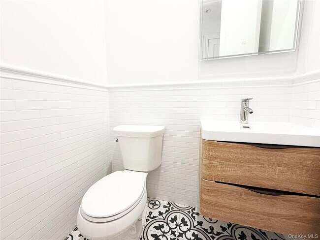 Building Photo - 333 Tompkins Ave