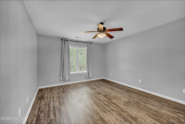 Building Photo - 4609 McClelland Dr