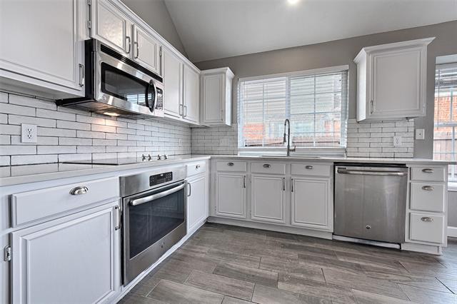 Building Photo - 4109 Pinewood Dr