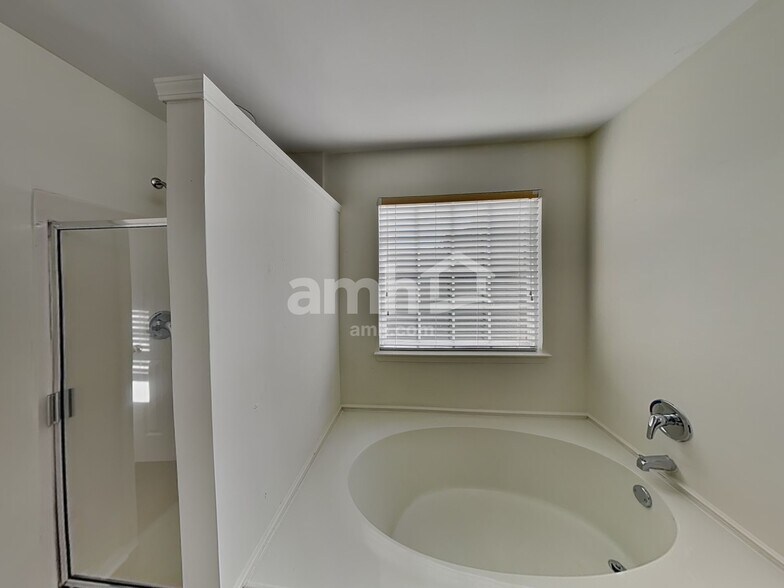 Building Photo - 4996 Amethyst Dr