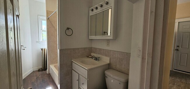 Building Photo - Spacious Gorgeous Cambridgeport 4 Bed! Ava...
