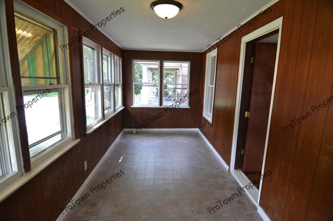 Building Photo - 10 Boulder Ave