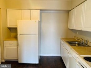 Building Photo - 8875 Tamebird Ct