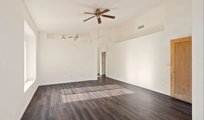 Building Photo - Rancho Sahuarita