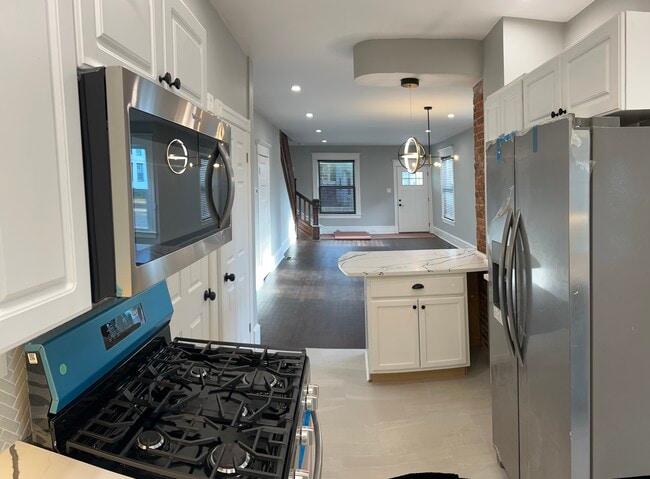 Building Photo - 72 Delaware Ave