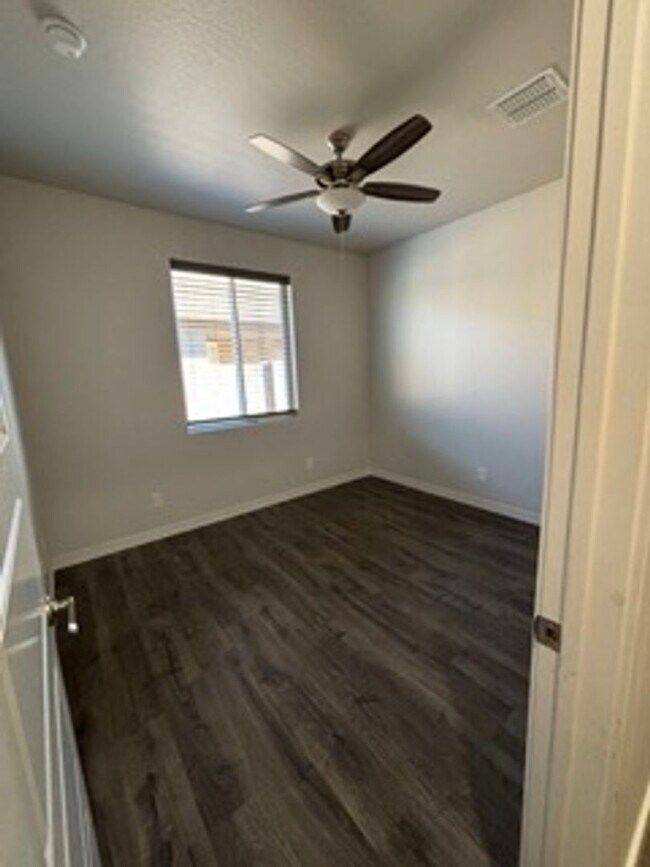 Building Photo - Beautiful Chino Valley Home!