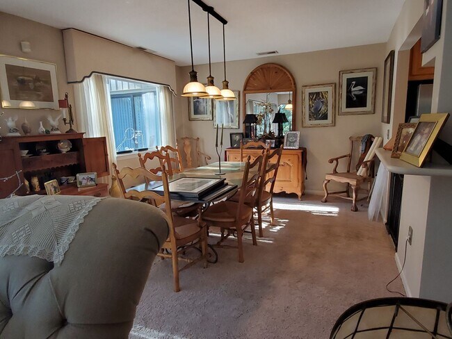 Building Photo - 6 Club Course Ln