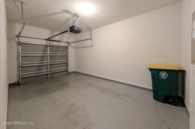 Building Photo - 5792 Sandstone Way