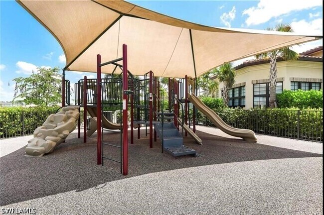 Building Photo - 9170 Woodhurst Dr