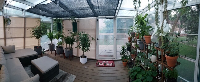 Building Photo - 2560 SW Belle Ave