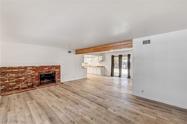 Building Photo - 1516 Inverness Ave