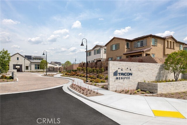 Building Photo - 31714 Luther Dr