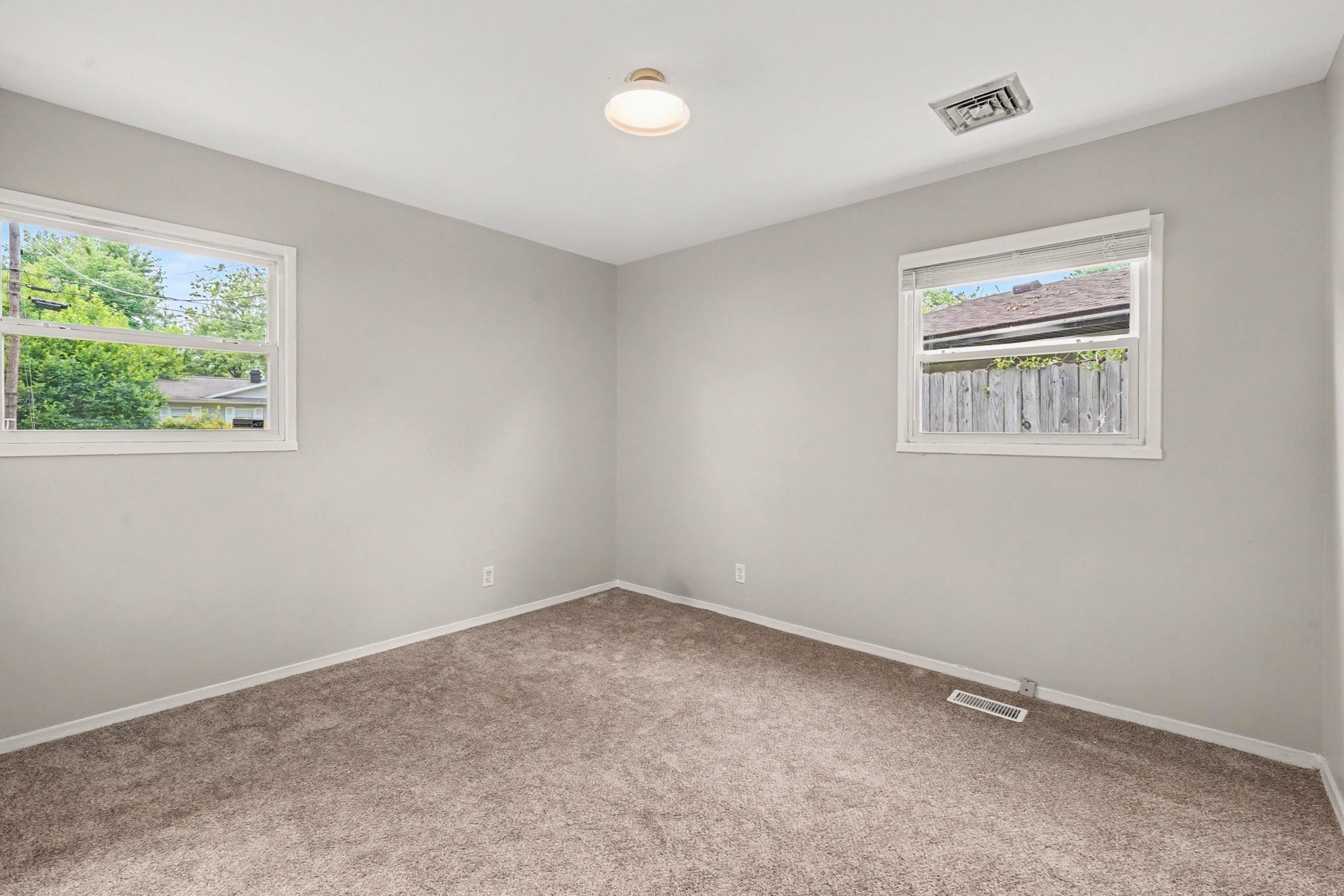 Building Photo - 8490 Smallwood Ln