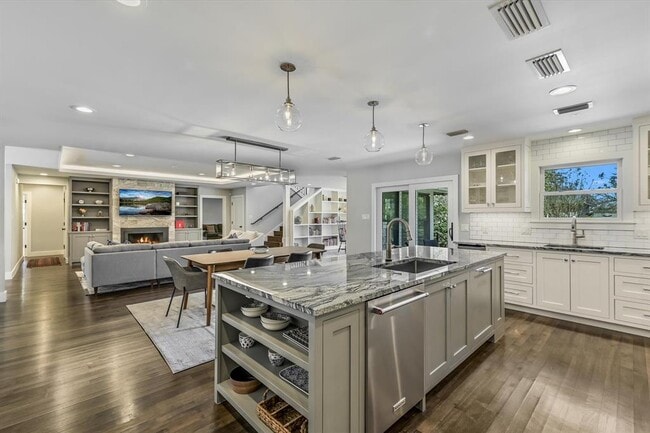 Building Photo - 3102 Foxfire Dr