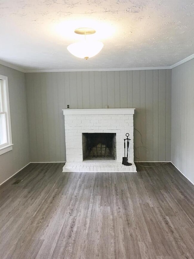 Building Photo - 209 Pine Valley Rd
