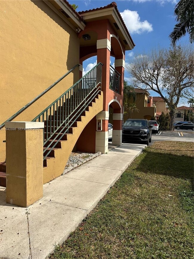 Building Photo - 15250 SW 134th Pl