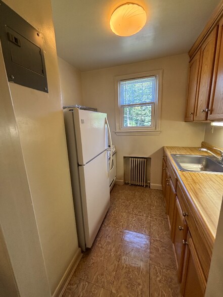 Primary Photo - 1530 N Lancaster St