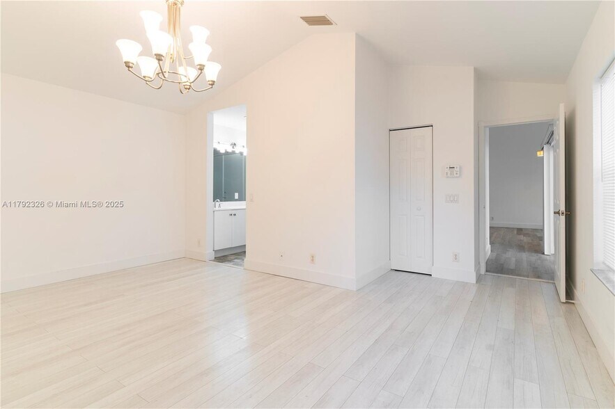 Building Photo - 719 Stanton Dr