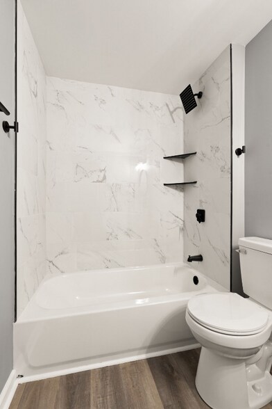 Building Photo - 2222 Duncan St