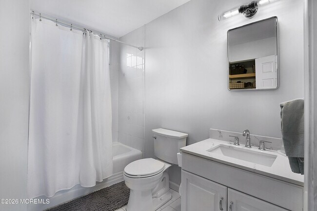 Building Photo - 393 E Virginia Ave