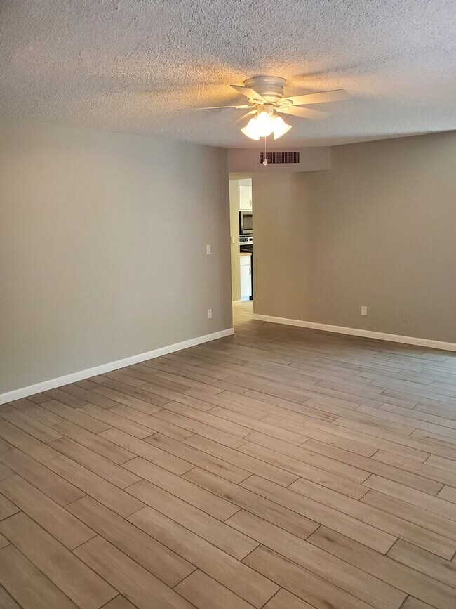 Building Photo - Dobson Ranch