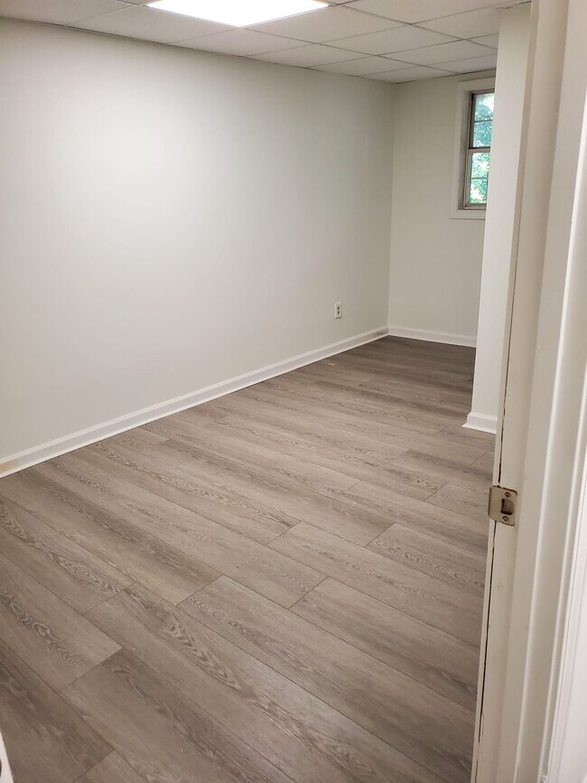 Basement room - 5034 Laurel Bridge Dr SE