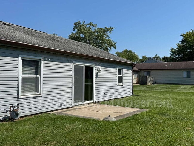 Building Photo - 4926 Vermont Ln