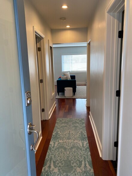 Hallway - 3907 Georgia St