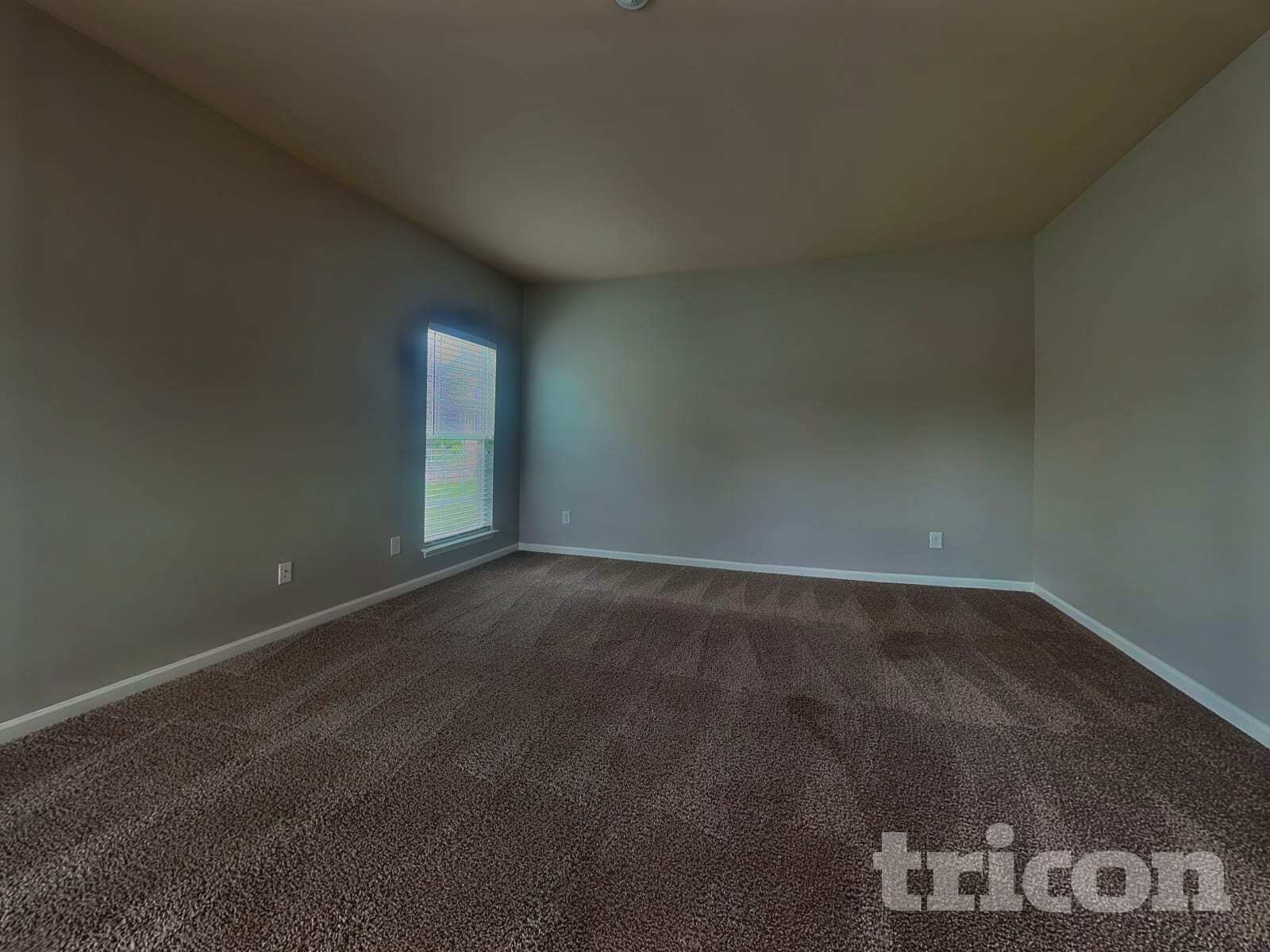 Building Photo - 2190 McLaughlin Dr